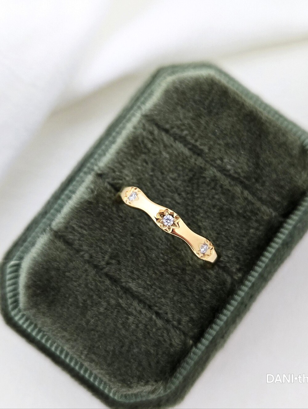 Gold Dainty Wavy Zircon Starburst Ring - Picture 7 of 7